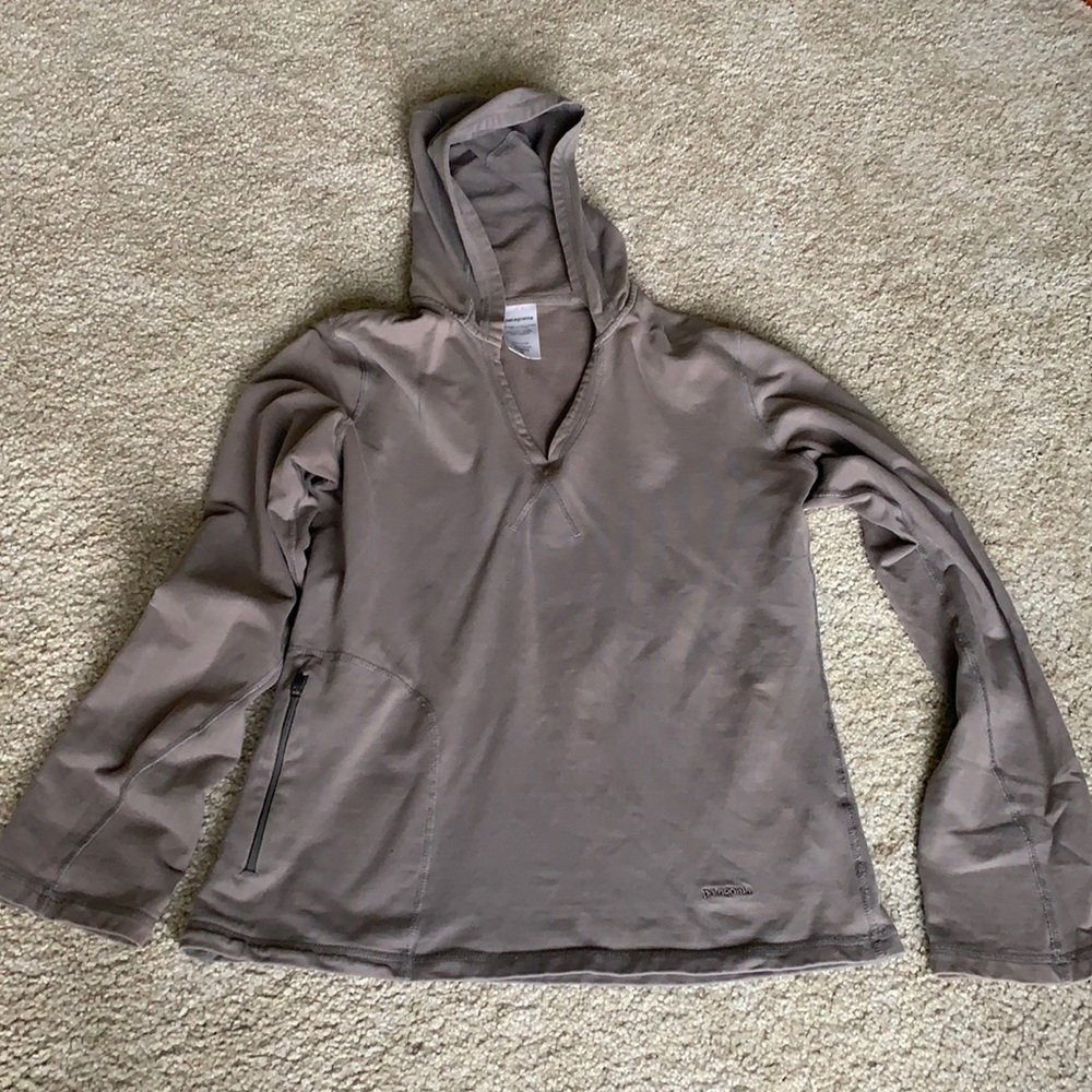 Patagonia Hooded Sweatshirt with pocket